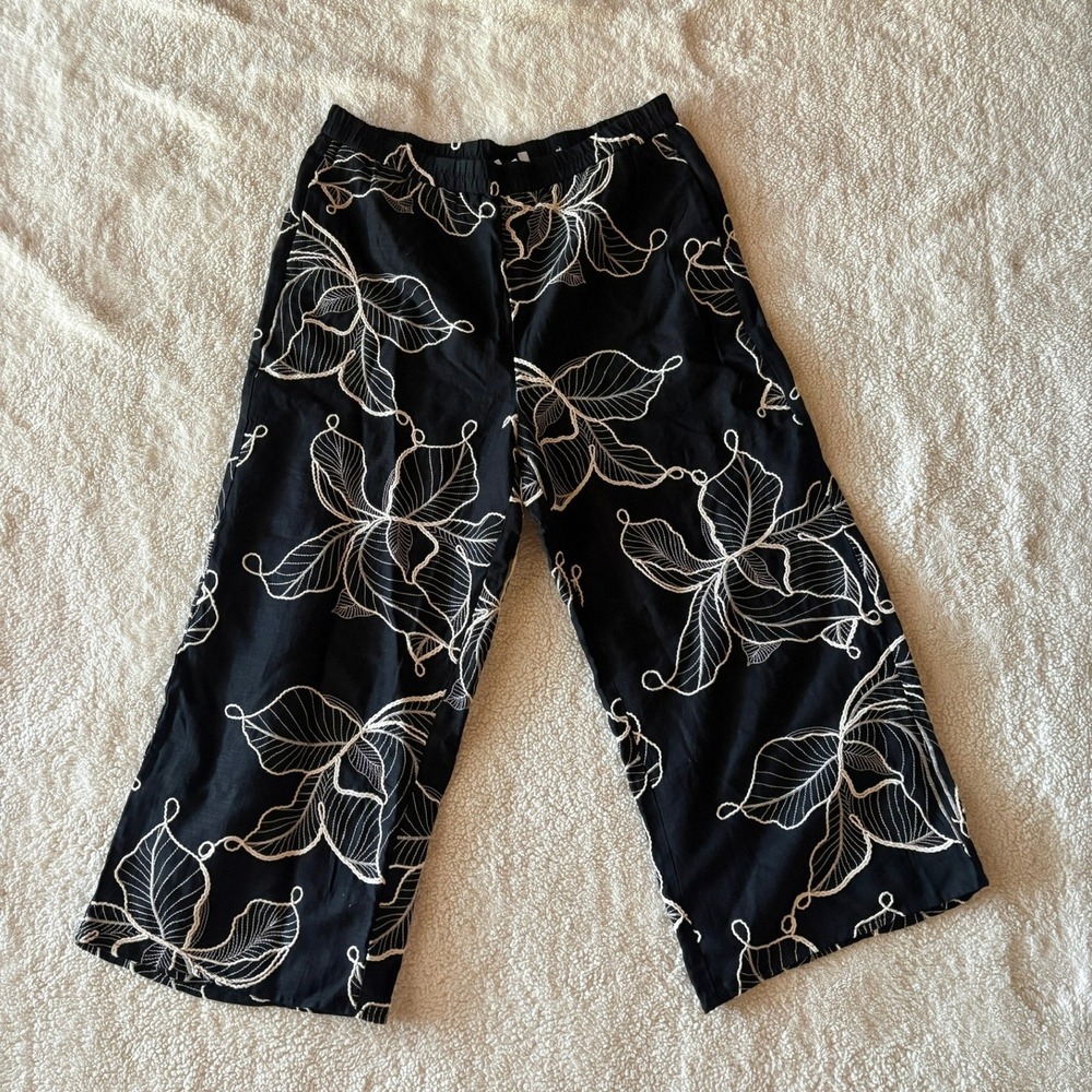 Chico's Embroidered Wide-Leg Cropped Pants Women's 12 Black White Size Chicos 2